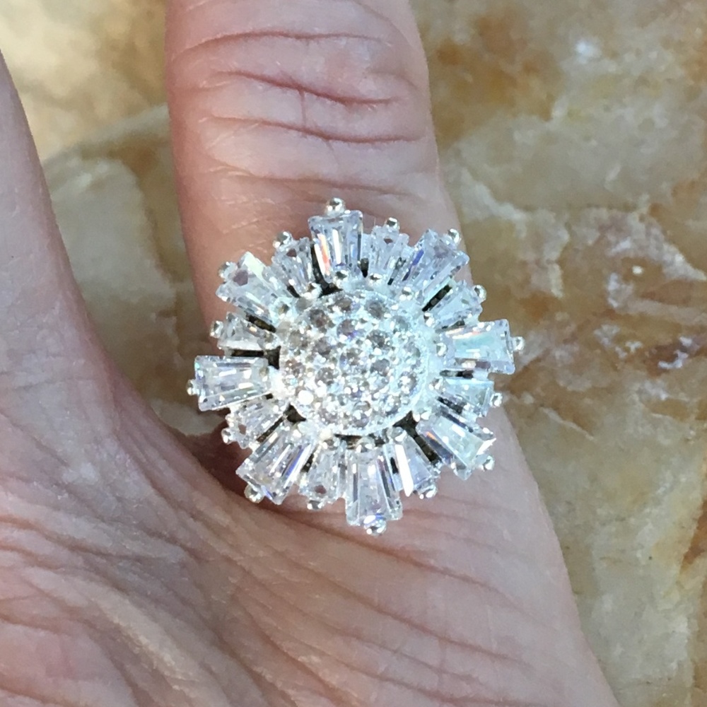 NEW faceted white topaz cocktail ring - Picture 2 of 7